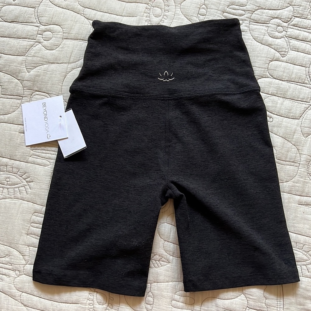 Beyond Yoga Spacedye High Waist Biker Shorts - Picture 3 of 3